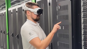 Interaktive Nutzung der Apple Vision Pro Brille mit DC Vision Software in einem Rechenzentrum